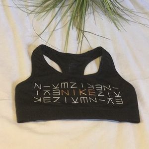 NIKE Swoosh Sports Bra